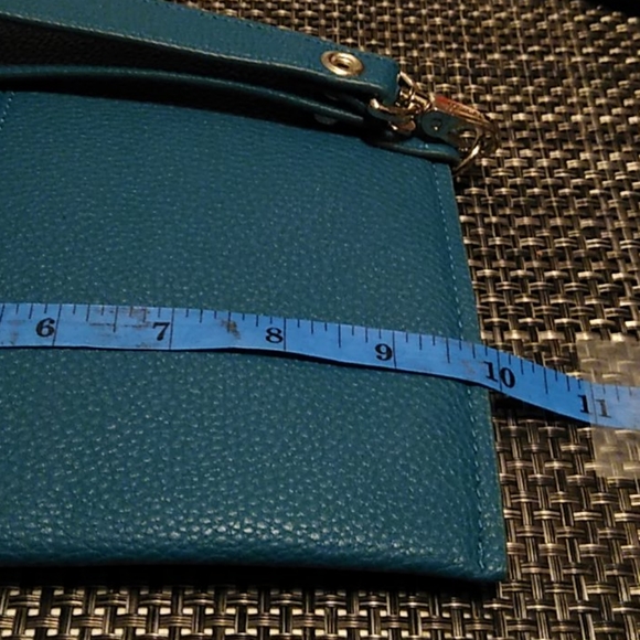 Jewell - Picture 6 of 7